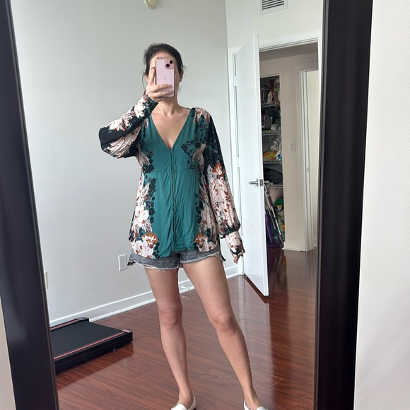 Free People Size M long sleeve top - Picture 2 of 6